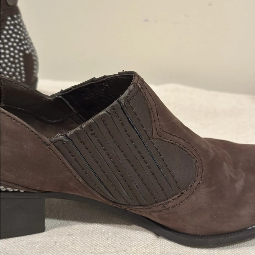 Circus by Sam Edelman Brown Studded Chelsea Ankle Boots - Picture 9 of 10
